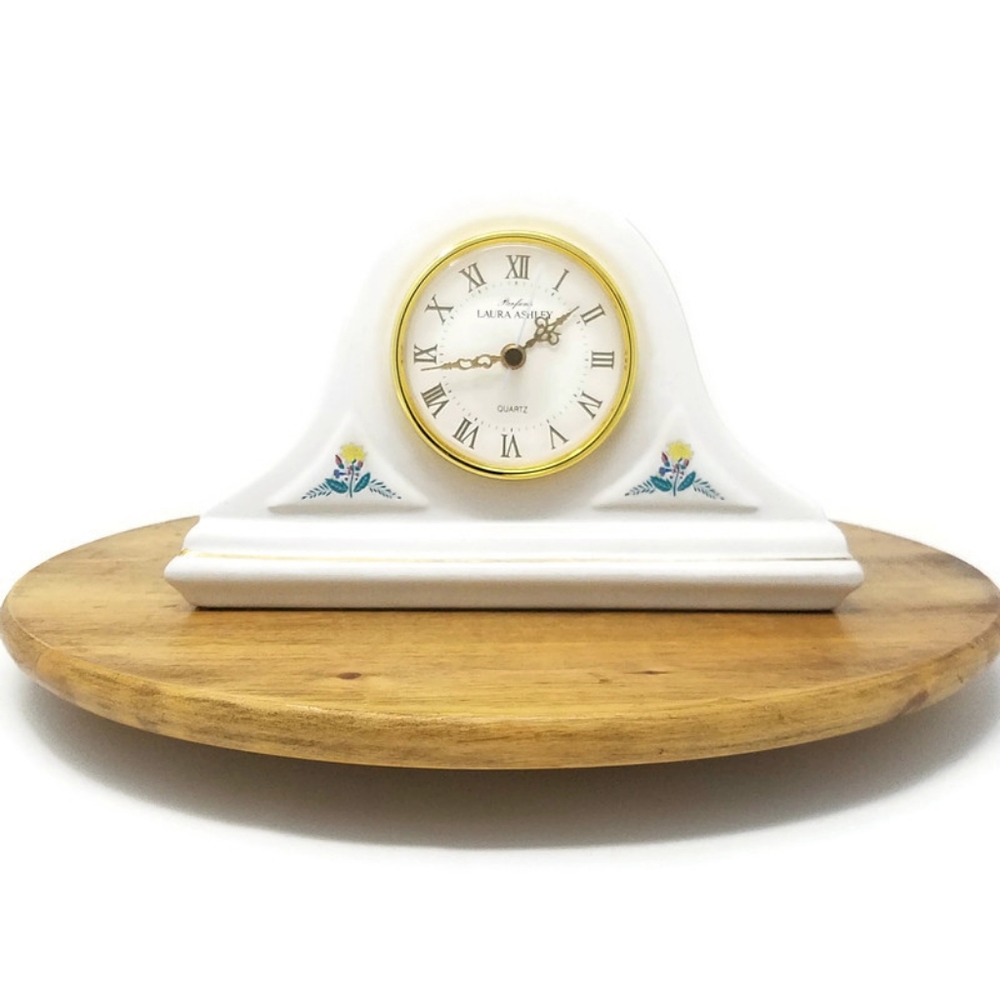Vintage Parfums Laura Ashley Quartz Clock